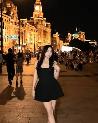 漕河泾程序员与张江药谷精英的周末奇遇：金桥车企白领相亲角火了